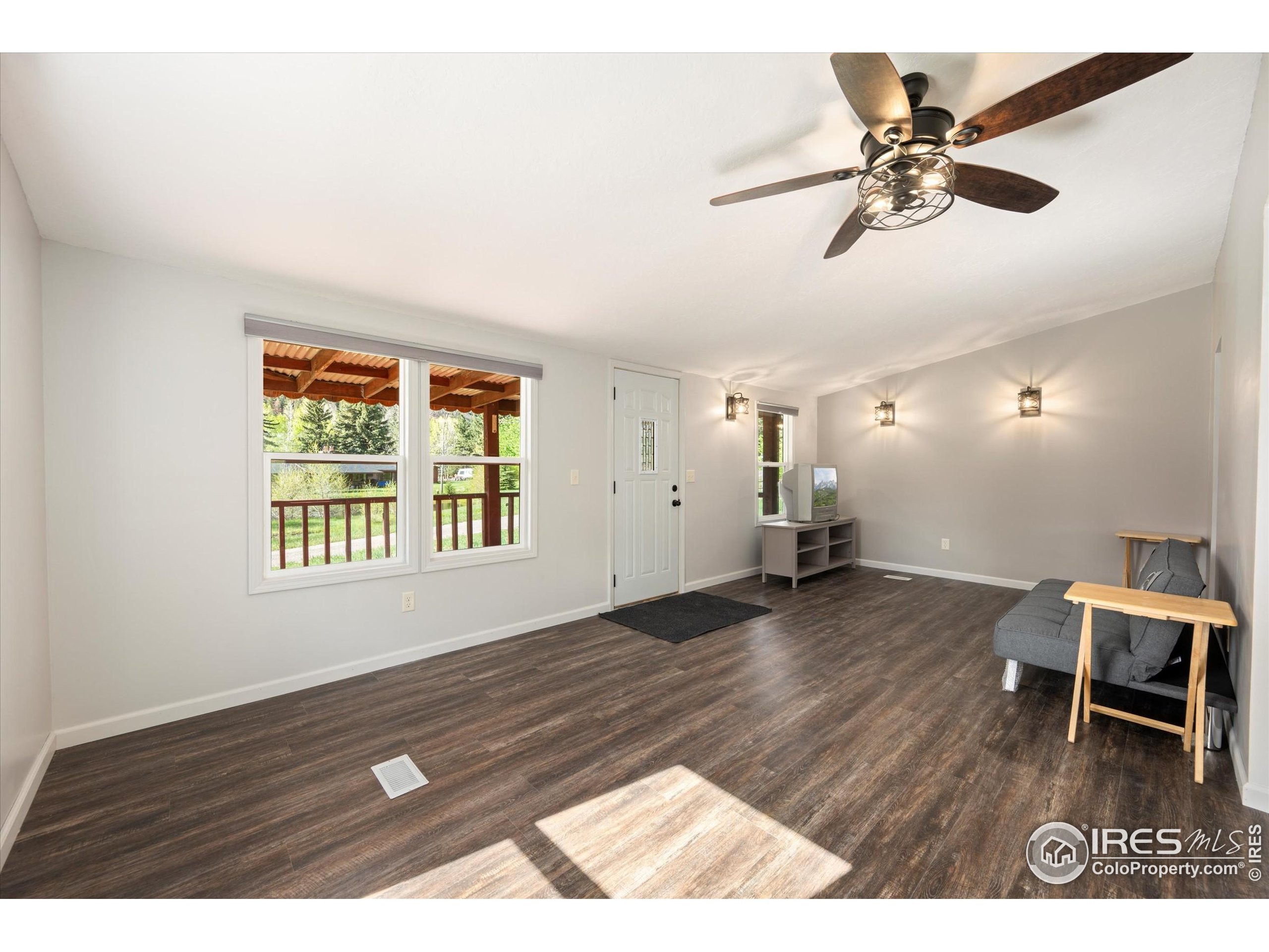 50 Meadow Lane Bellvue, CO 80512 - Photo 5 of 32