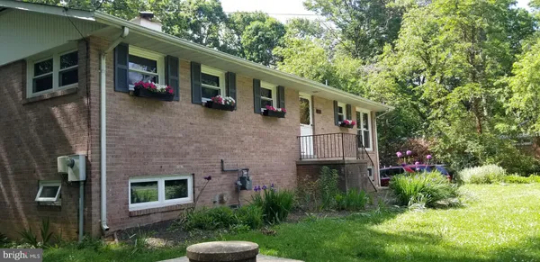 $3,800 | 5228 Chippewa Place, Alexandria, VA 22312