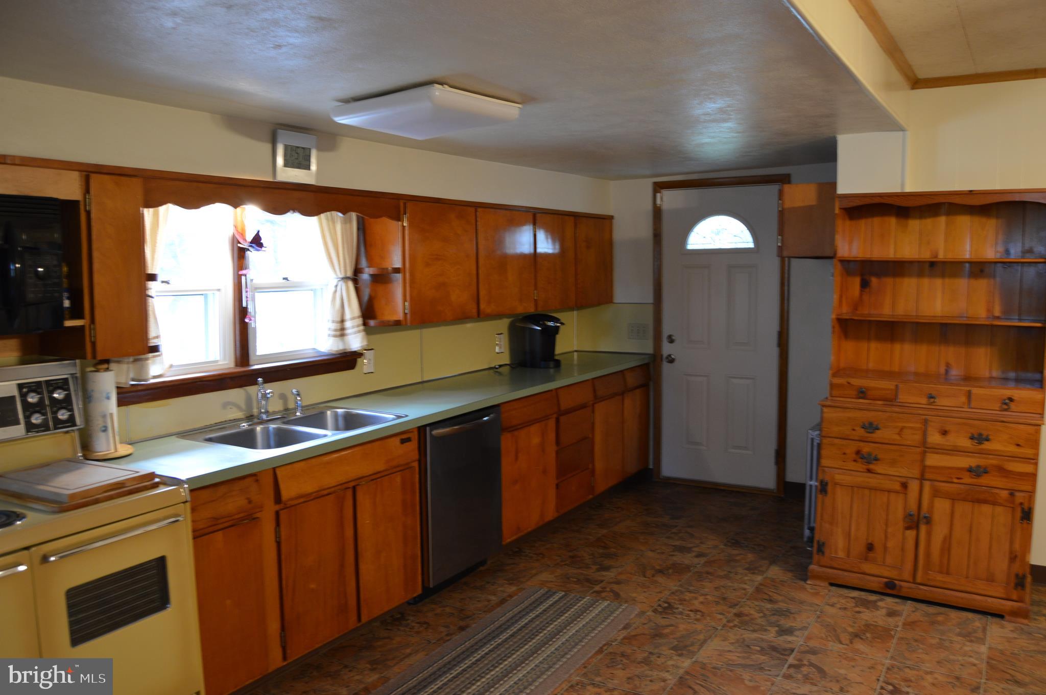 3858 Steltz Road New Freedom, PA 17349 - Photo 4 of 37 Gallery Image 4