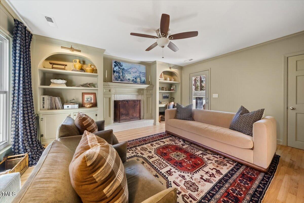 616 Yale Street Raleigh, NC 27609 - Photo 16 of 32 08-aINT_005
