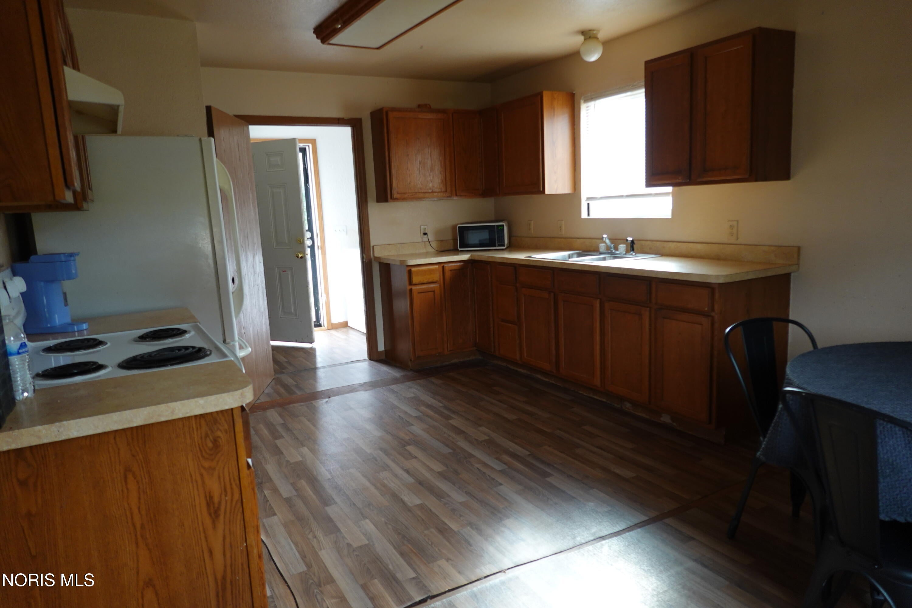 405 Waybridge Road Toledo, OH 43612 - Photo 11 of 24 Gallery Image 11