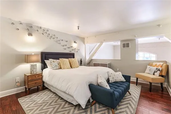 $2,000 | 700 Commerce Street, Unit 111, New Orleans, LA 70130