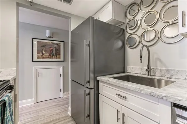$2,000 | 700 Commerce Street, Unit 111, New Orleans, LA 70130