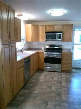 98 Columbia Road Lowell, MA 01854 - Photo 7 of 14