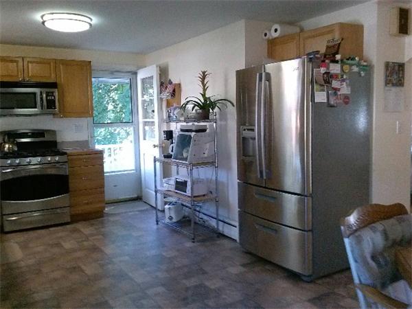 98 Columbia Road Lowell, MA 01854 - Photo 9 of 14