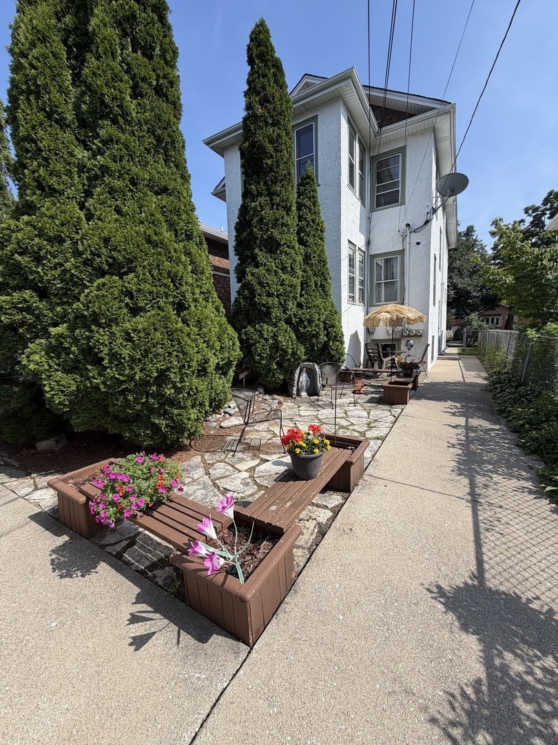 9002 Sheridan Avenue, Unit 3 Brookfield, IL 60513 - Photo 4 of 22