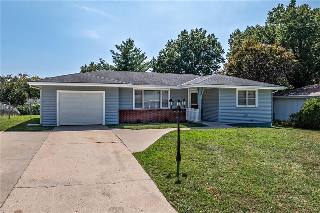 14 North Carriage Dr  