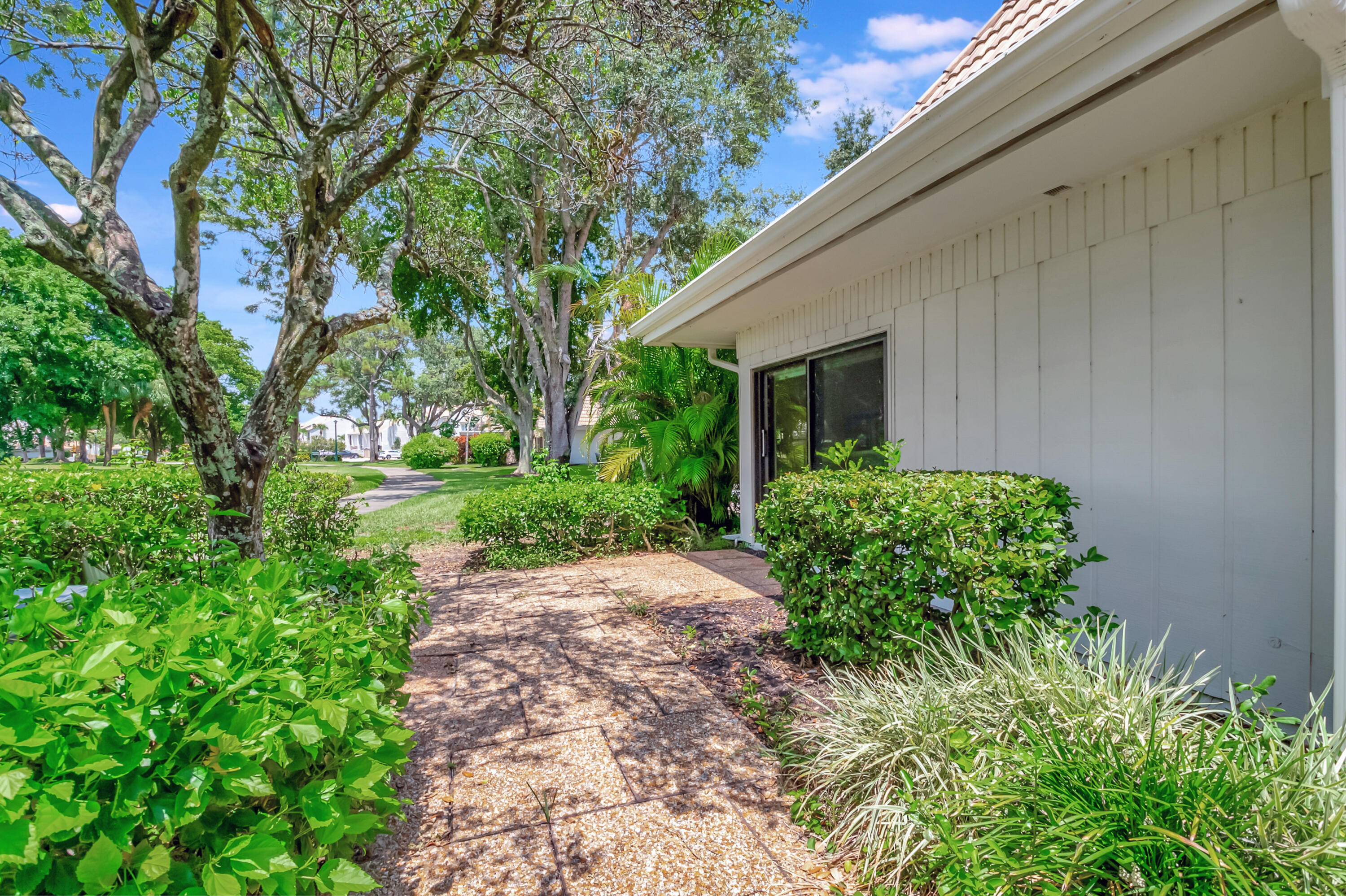 402 Bridgewood Court Boca Raton, FL 33434 - Photo 30 of 72 DSC_3241