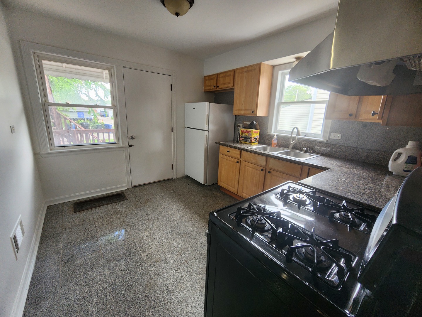 2017 Foster Street, Unit 1 Evanston, IL 60201 - Photo 9 of 17