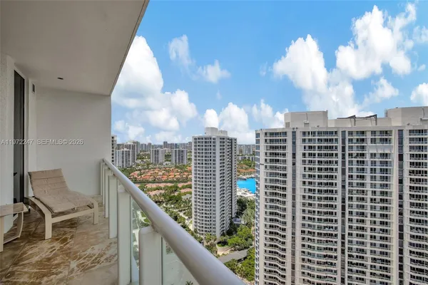 $18,000 | 21200 Point Place, Unit PH2804, Aventura, FL 33180