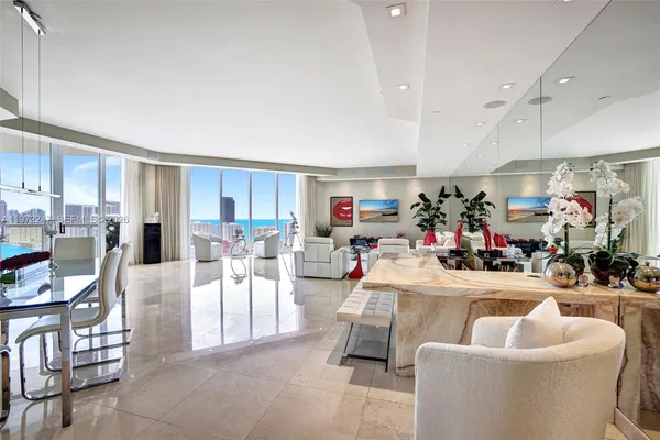$18,000 | 21200 Point Place, Unit PH2804, Aventura, FL 33180