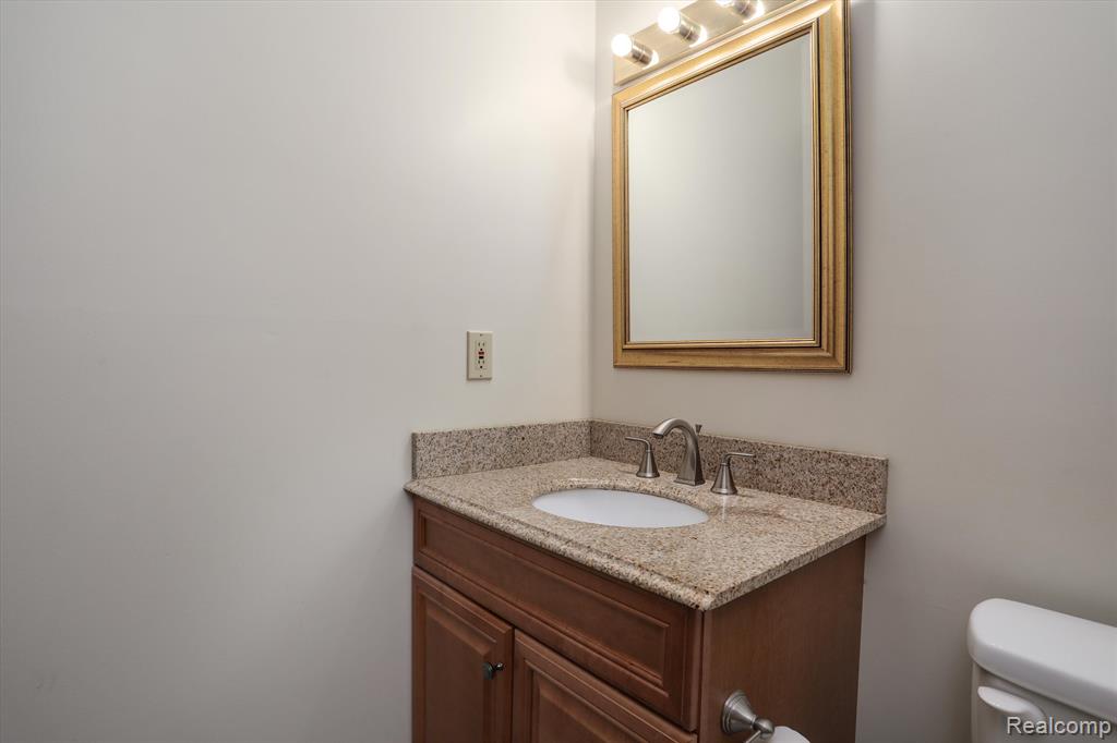 738 Lion Street Rochester Hills, MI 48307 - Photo 22 of 37