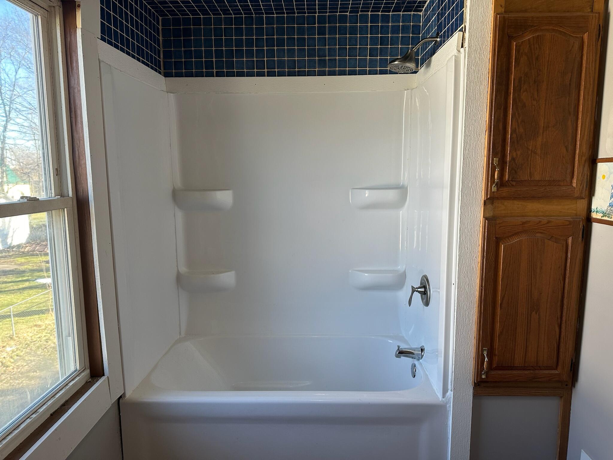 211 West Delaware Street Decatur, MI 49045 - Photo 5 of 26 IMG_2370
