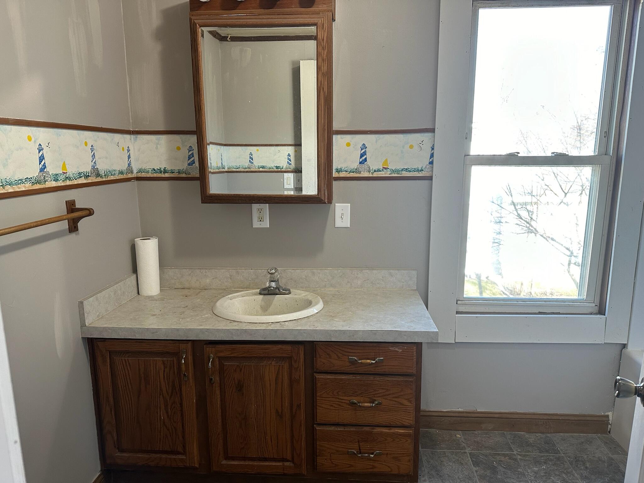 211 West Delaware Street Decatur, MI 49045 - Photo 6 of 26 IMG_2368