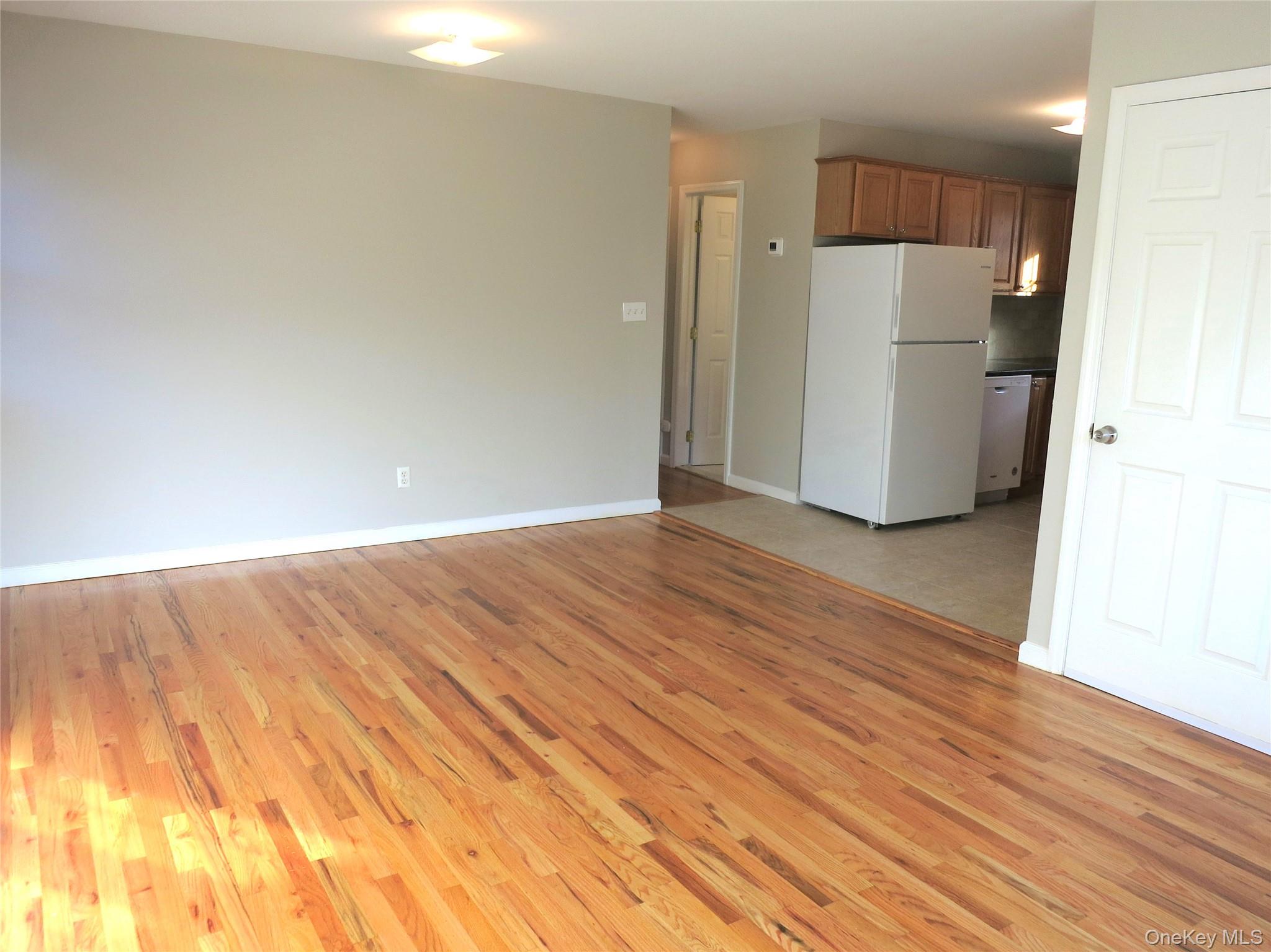 56 Linwood Road North, Unit 2 Port Washington, NY 11050 - Photo 5 of 11