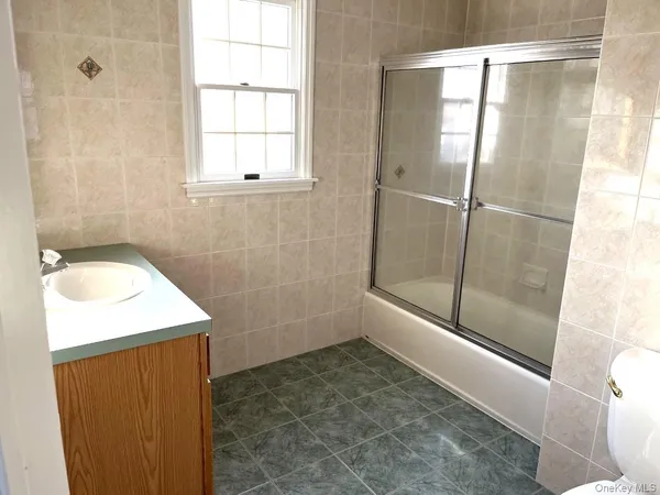 $3,000 | 56 Linwood Road North, Unit 2, Port Washington, NY 11050