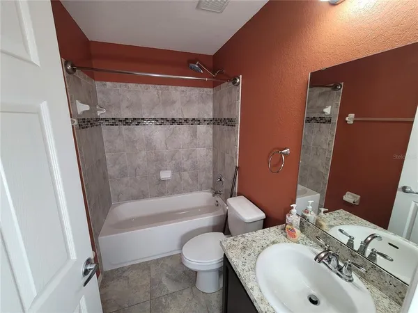 $2,400 | 27542 Desert Willow Way, Wesley Chapel, FL 33544