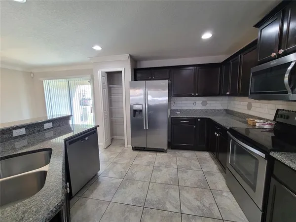 $2,400 | 27542 Desert Willow Way, Wesley Chapel, FL 33544