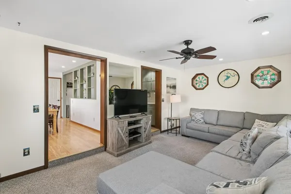 $664,900 | 215 Canyon Road, Wisconsin Dells, WI 53965