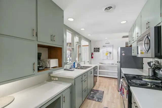 $679,900 | 215 Canyon Road, Wisconsin Dells, WI 53965