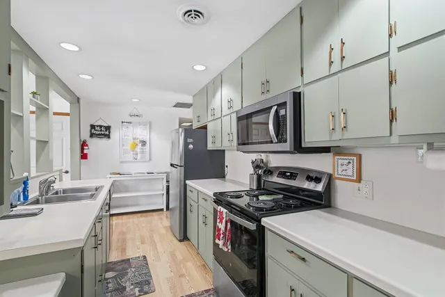 $679,900 | 215 Canyon Road, Wisconsin Dells, WI 53965