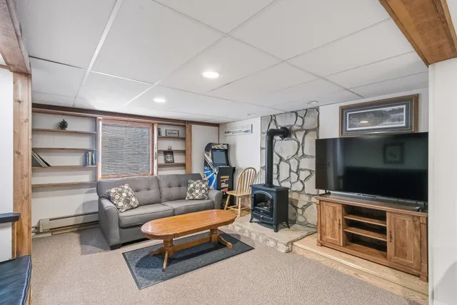 $679,900 | 215 Canyon Road, Wisconsin Dells, WI 53965