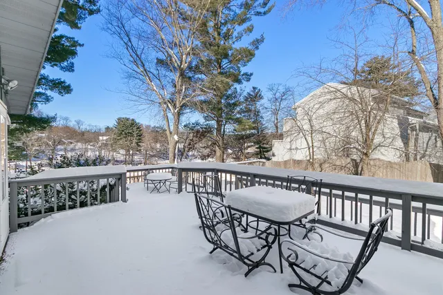 $679,900 | 215 Canyon Road, Wisconsin Dells, WI 53965