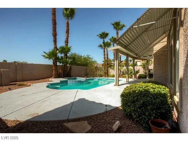 $3,000 | 8875 La Manga Avenue, Las Vegas, NV 89147