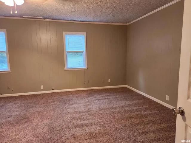 $125,000 | 820 Airport Road, Mount Vernon, IL 62864