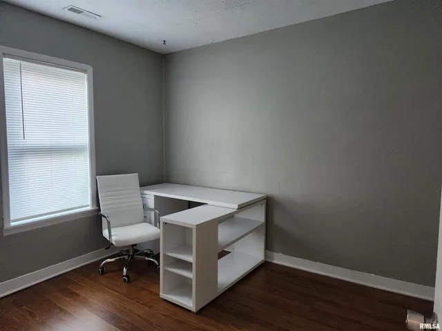 $125,000 | 820 Airport Road, Mount Vernon, IL 62864