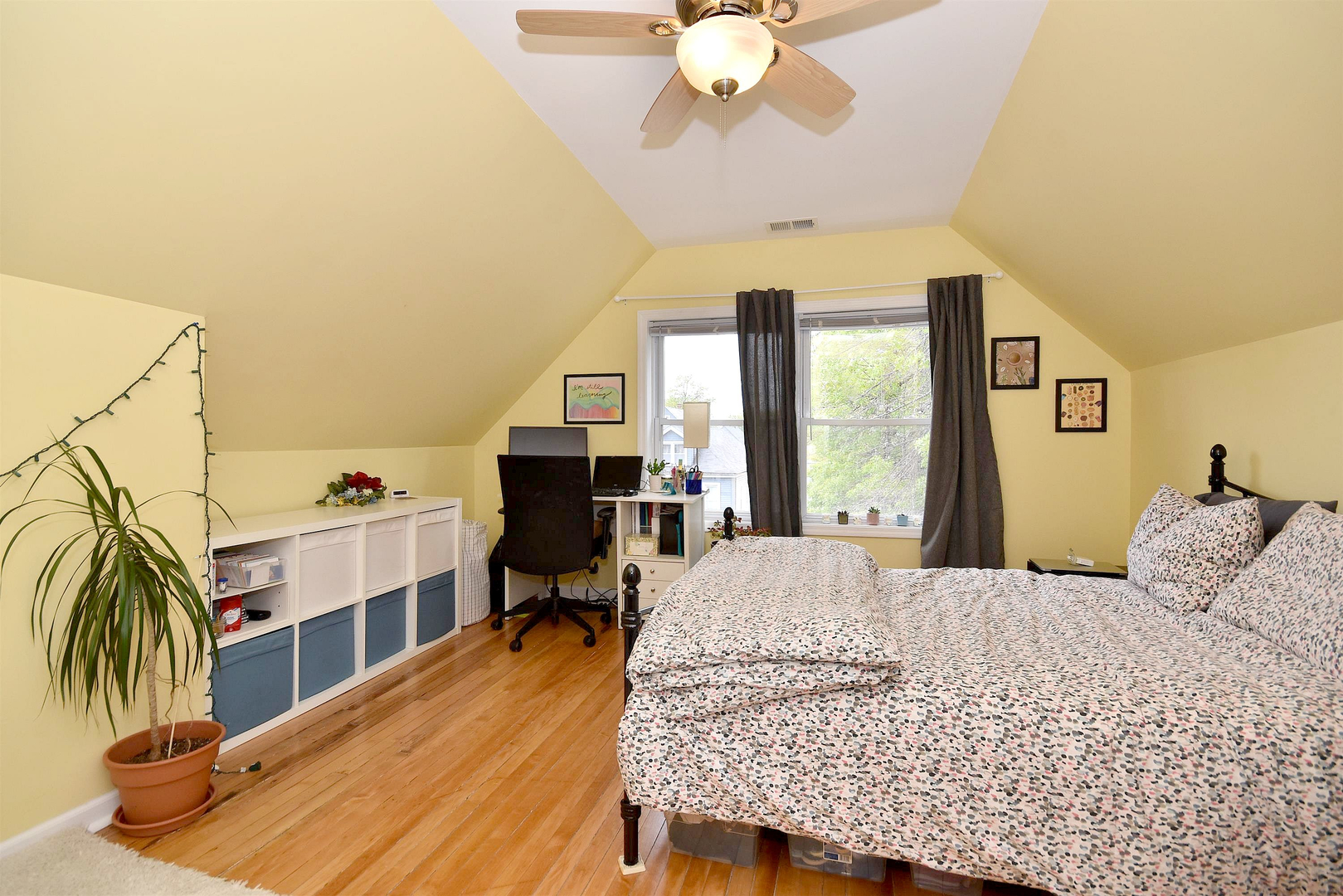 2735 North Ridgeway Avenue Chicago, IL 60647 - Photo 15 of 20