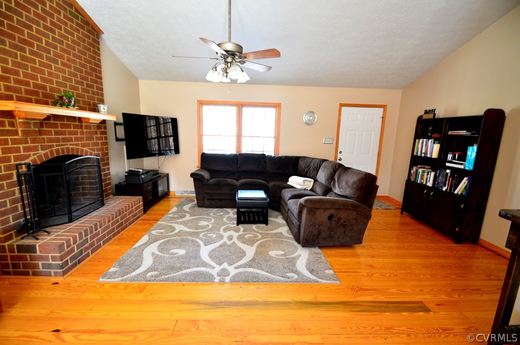 4355 Hopewell Road New Kent, VA 23124 - Photo 3 of 17 Gallery Image 3