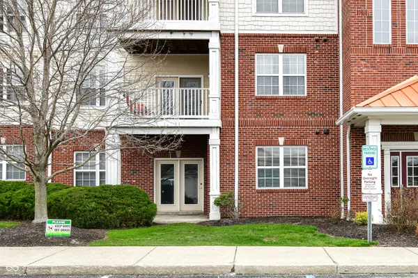 $179,900 | 17201 Gunther Boulevard, Unit 101, Westfield, IN 46074