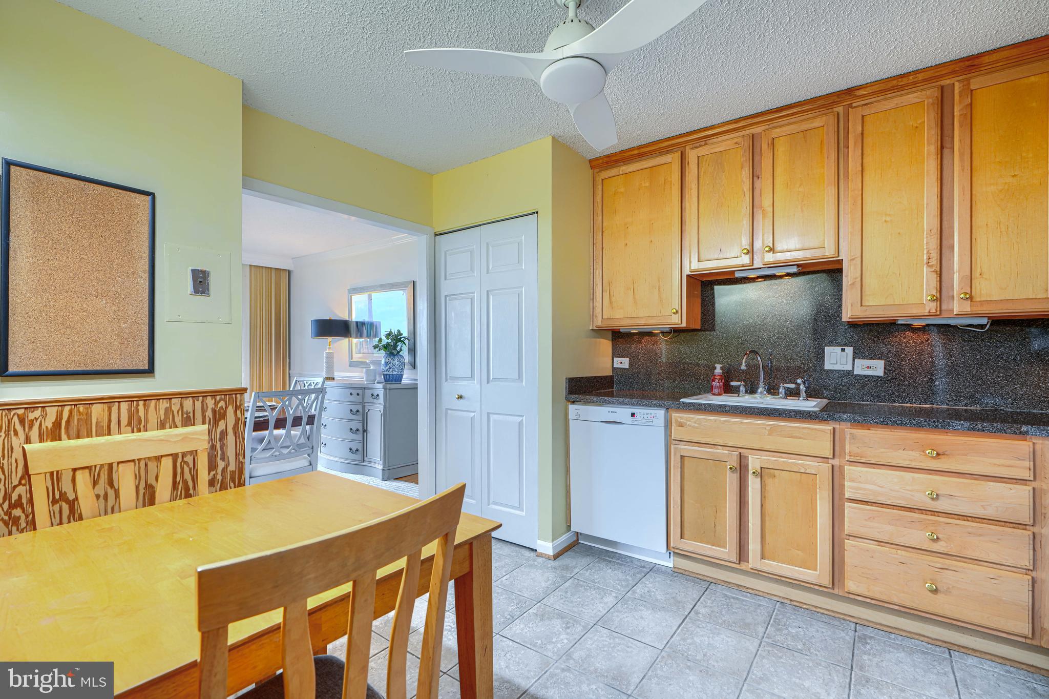 4100 North Charles Street, Unit 1010 Baltimore, MD 21218 - Photo 29 of 73