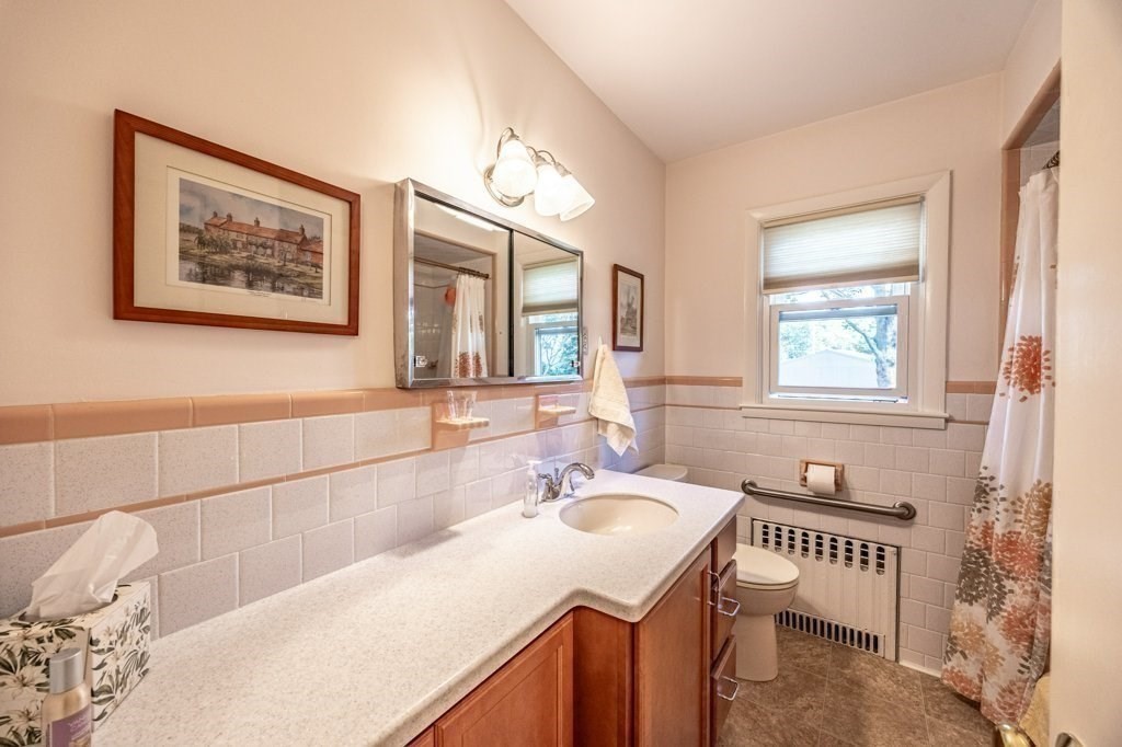 63 Cottage Street Fairhaven, MA 02719 - Photo 18 of 42