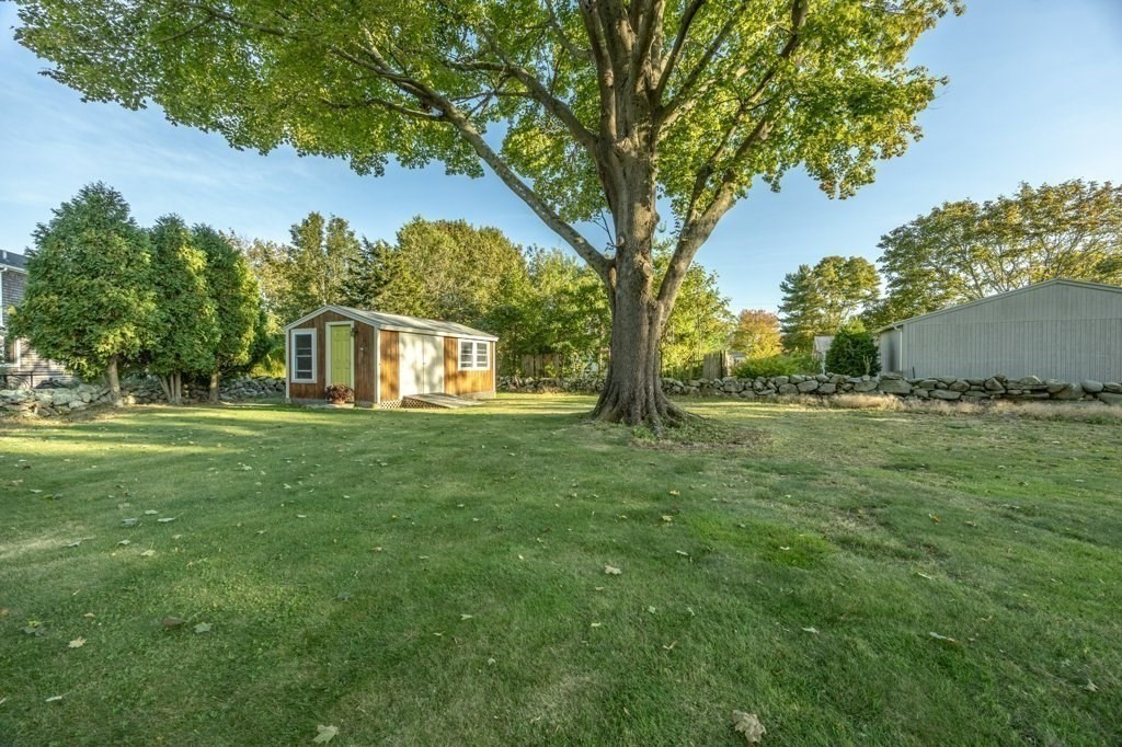 63 Cottage Street Fairhaven, MA 02719 - Photo 4 of 42