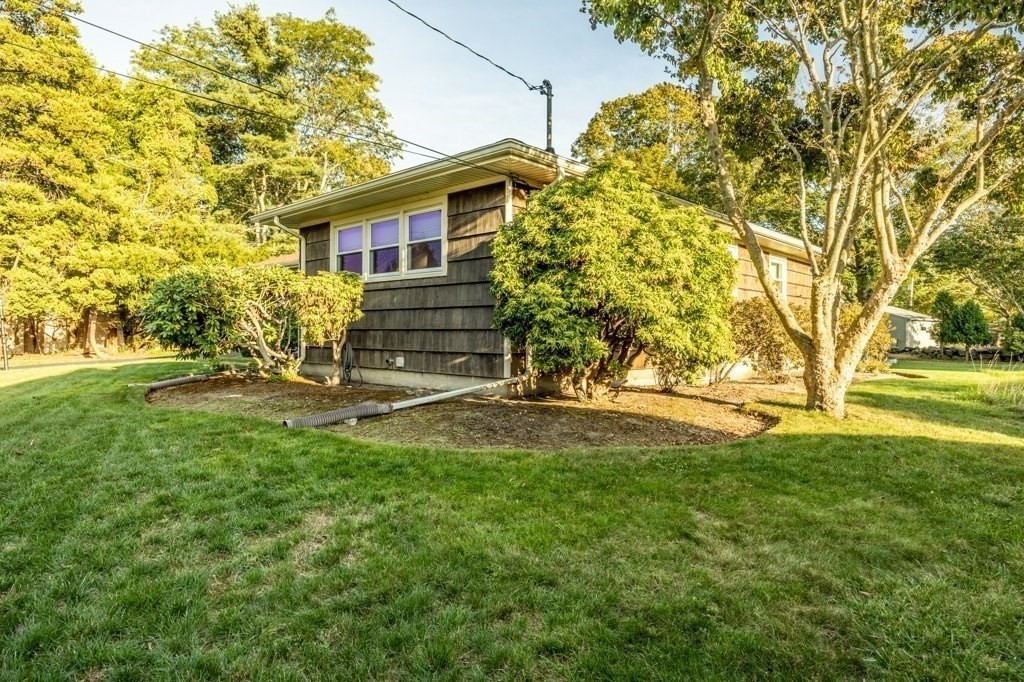 63 Cottage Street Fairhaven, MA 02719 - Photo 5 of 42