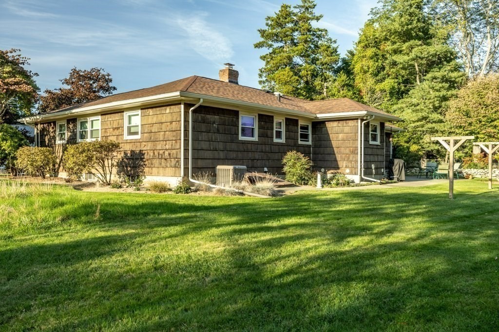 63 Cottage Street Fairhaven, MA 02719 - Photo 6 of 42