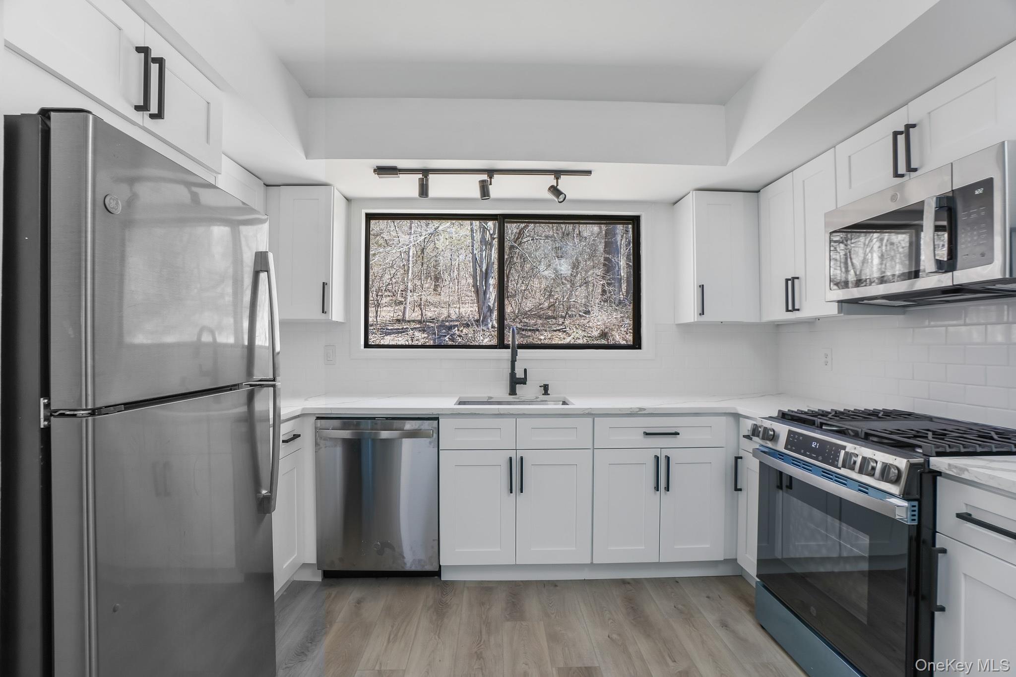 18 Spruce Court Fishkill, NY 12524 - Photo 6 of 20