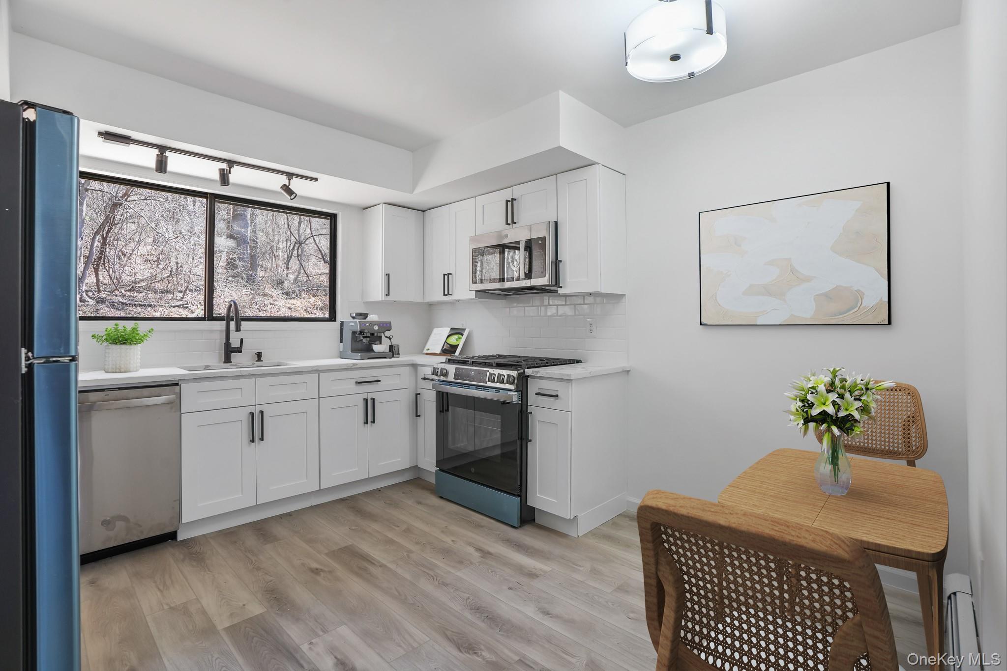 18 Spruce Court Fishkill, NY 12524 - Photo 7 of 20