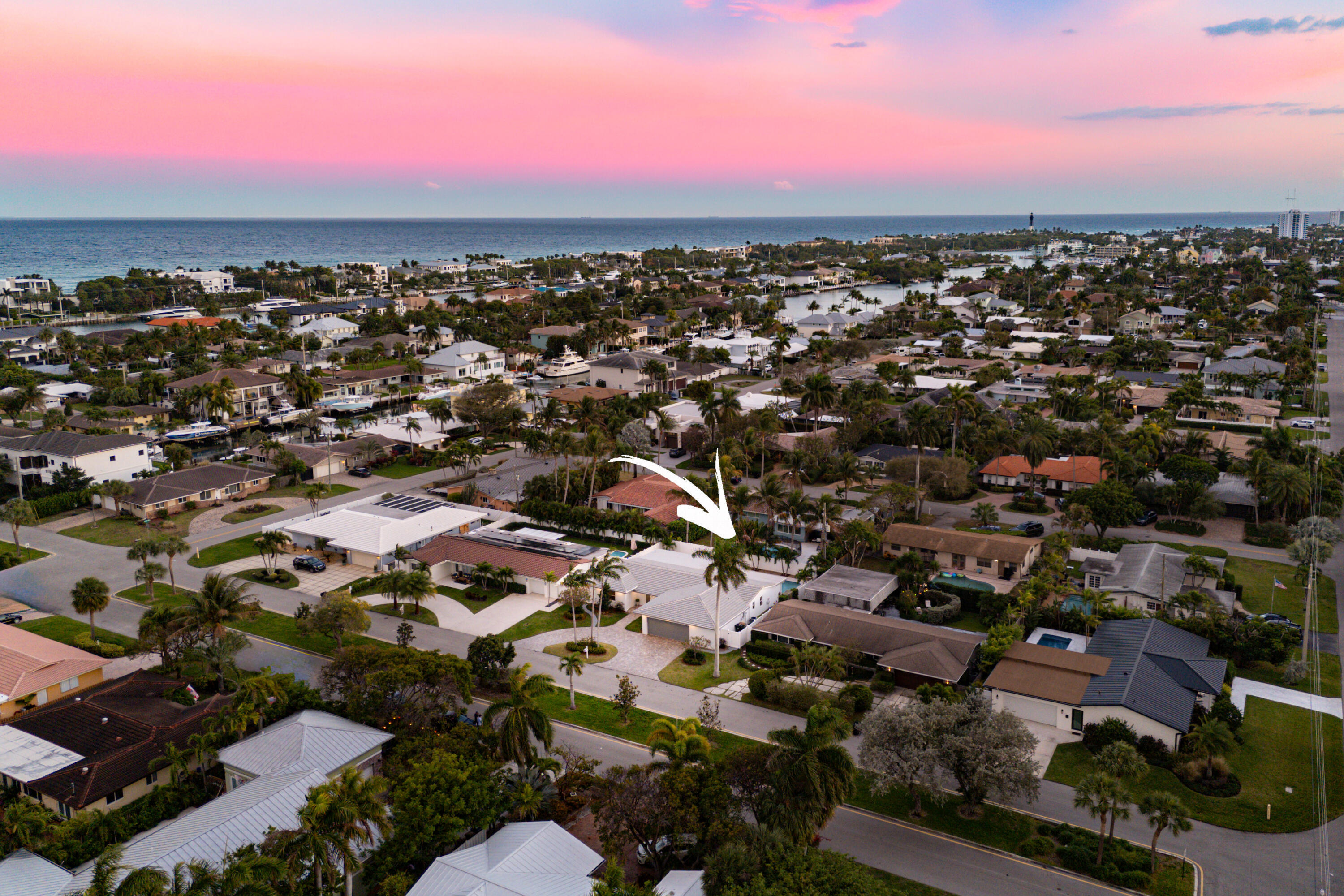 2846 Northeast 35th Court Lighthouse Point, FL 33064 - Photo 32 of 37 Twilight Aerial