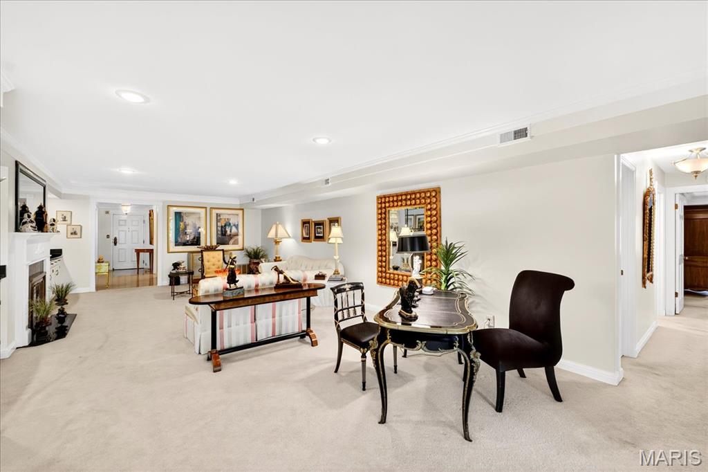 14308 East Conway Meadows Court, Unit 203 Chesterfield, MO 63017 - Photo 19 of 36