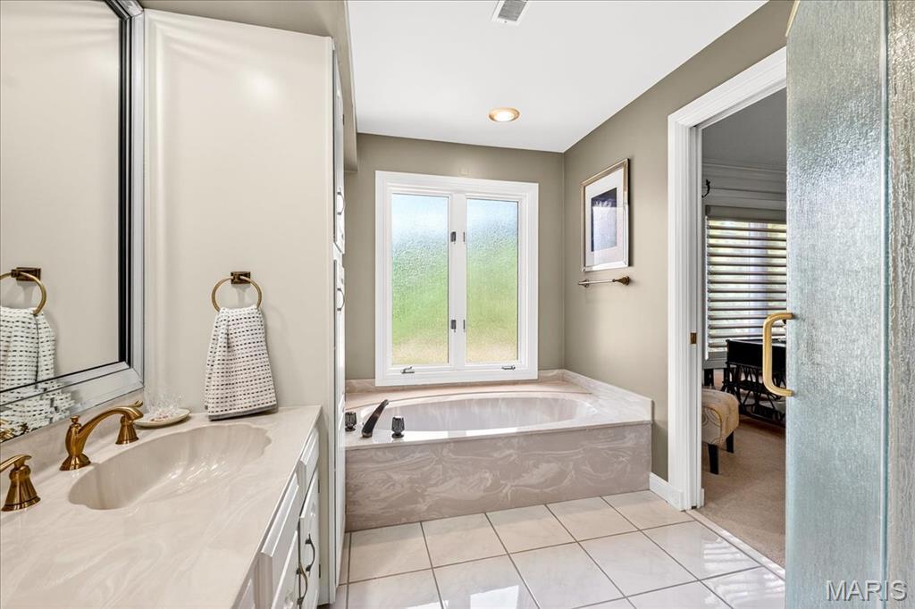 14308 East Conway Meadows Court, Unit 203 Chesterfield, MO 63017 - Photo 31 of 36