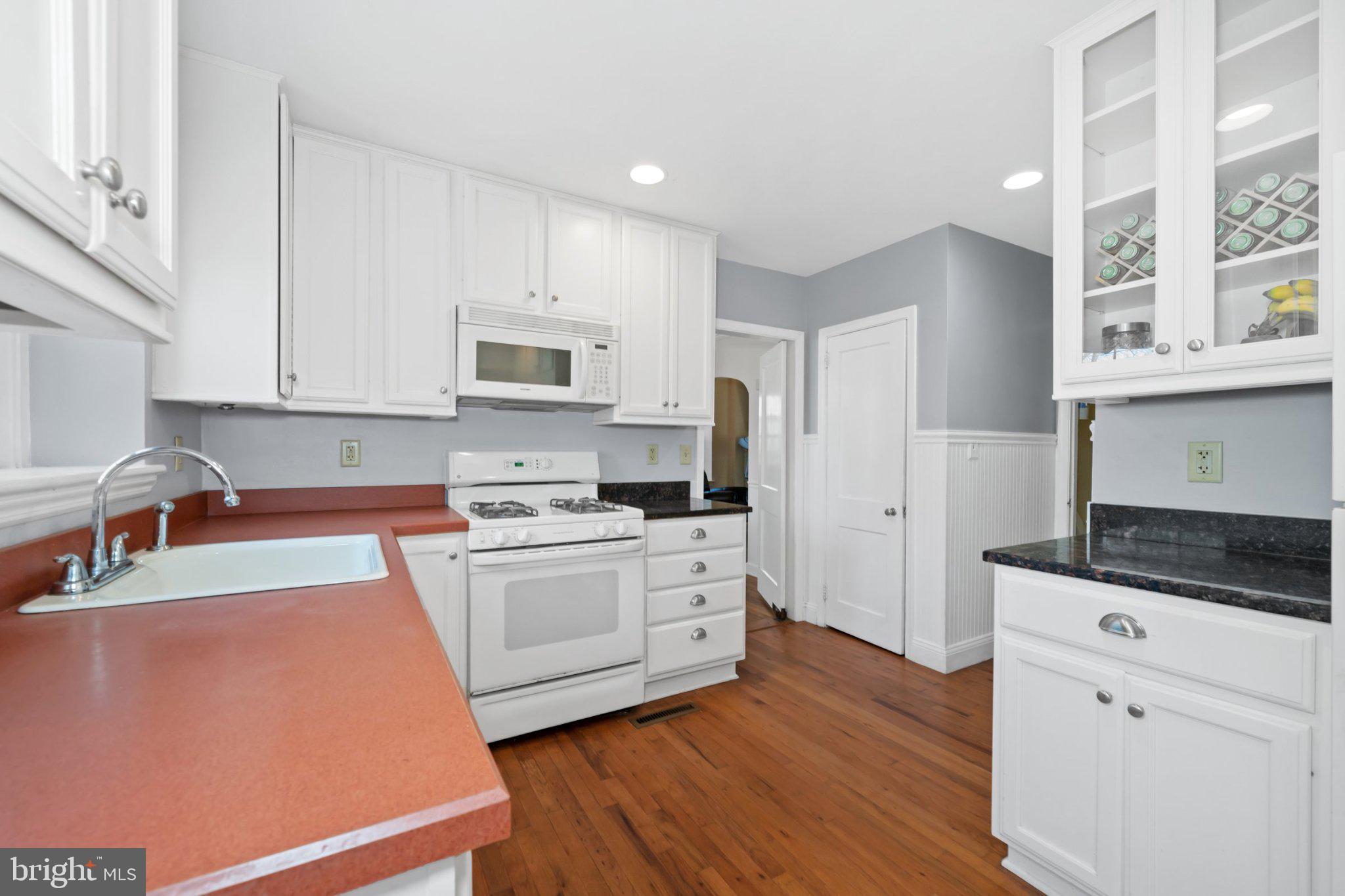 512 Lennox Road Wilmington, DE 19809 - Photo 13 of 28 Modern kitchen with sleek finishes.
