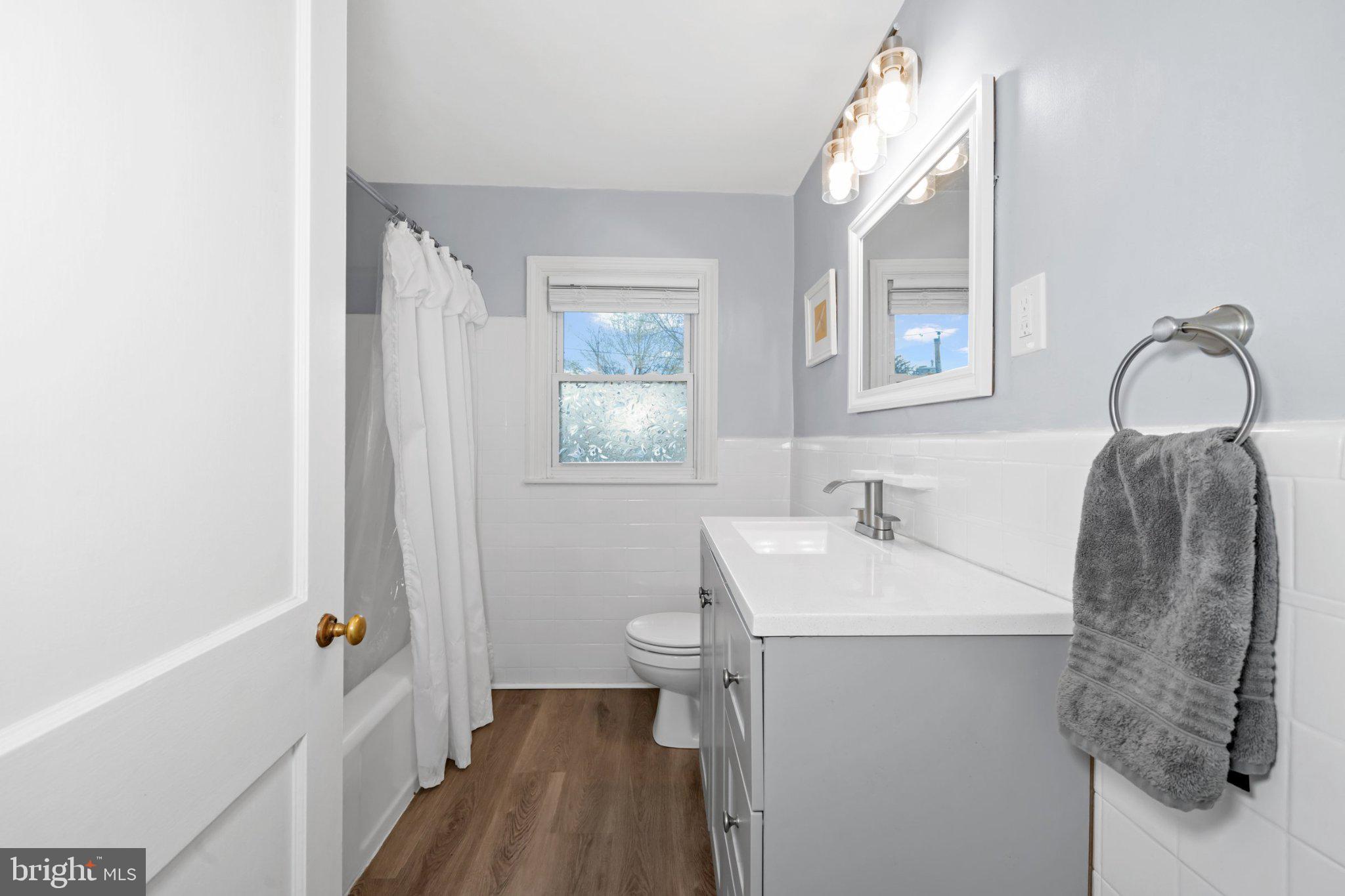 512 Lennox Road Wilmington, DE 19809 - Photo 21 of 28 Modern bathroom with serene vibes.