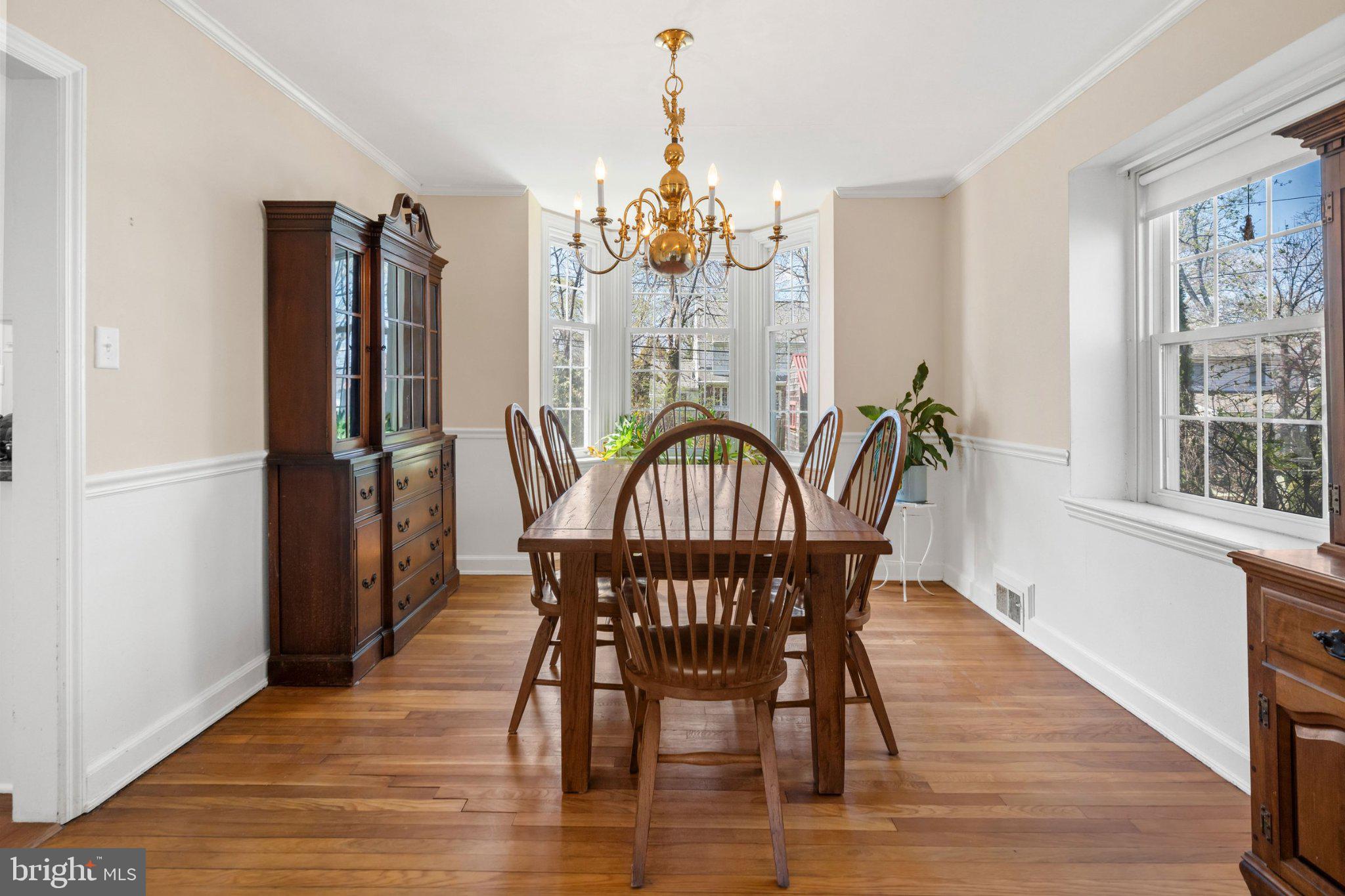 512 Lennox Road Wilmington, DE 19809 - Photo 8 of 28 Elegant dining space with natural light.