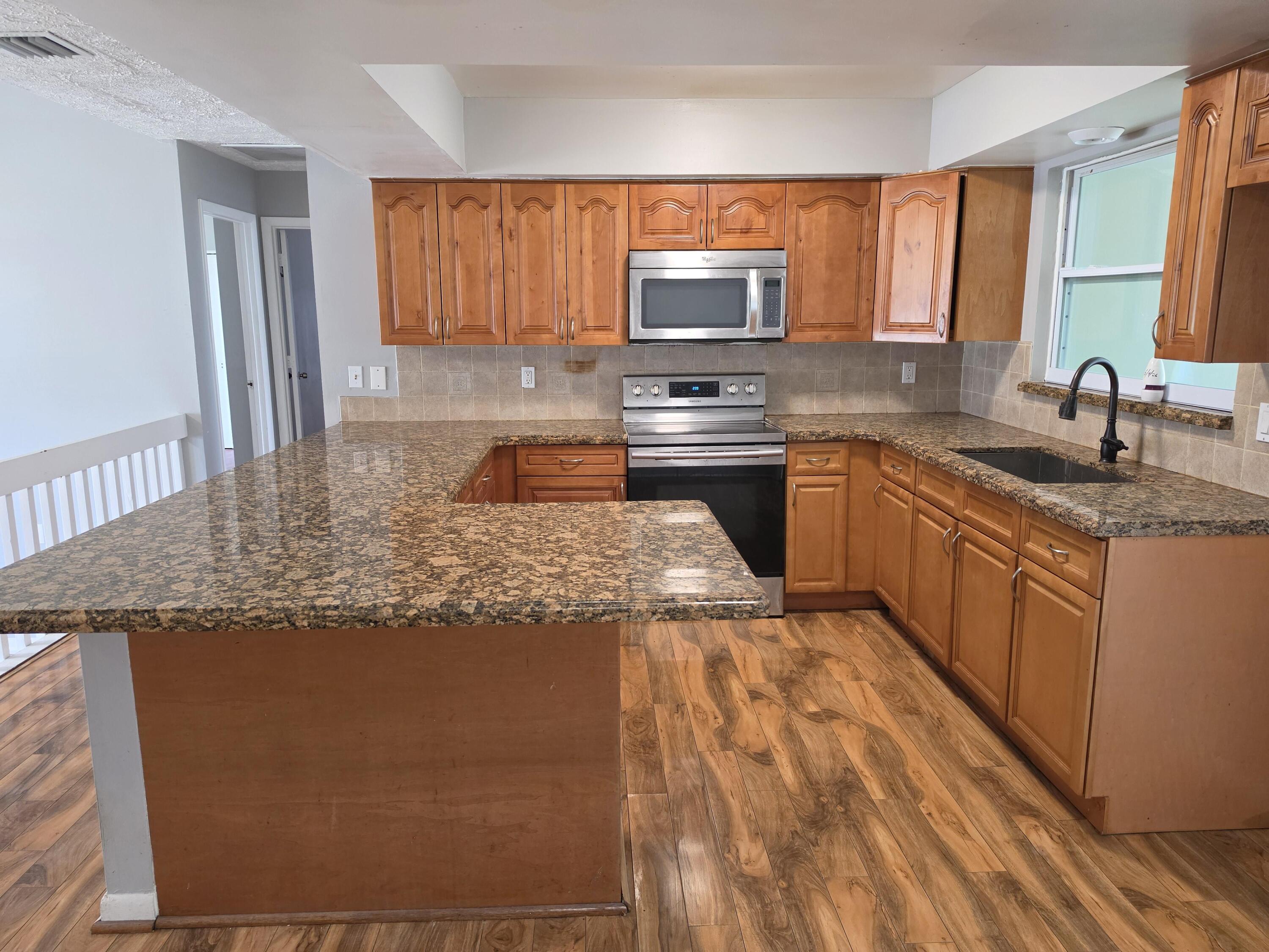750 Southwest Monsoon Road Port St. Lucie, FL 34953 - Photo 6 of 17 Kitchen