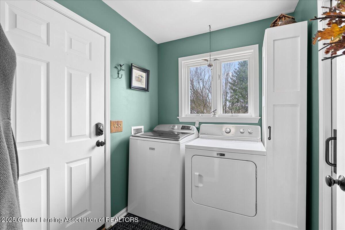 2337 Elm Road North Webberville, MI 48892 - Photo 21 of 60 32-Media Jett - 25