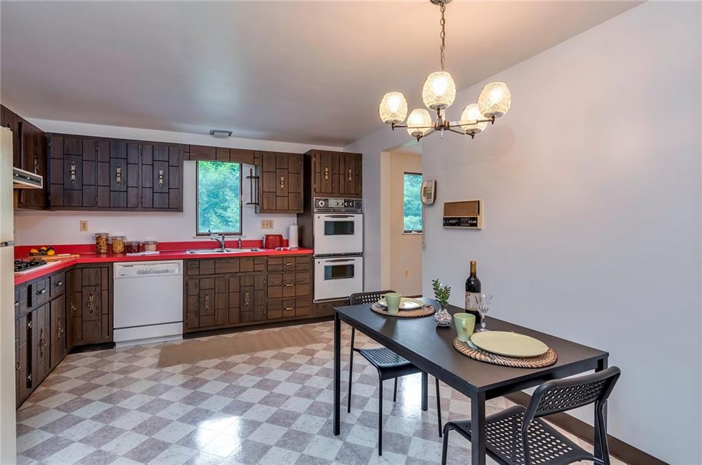268 Shafer Road Moon Township, PA 15108 - Photo 12 of 25 Gallery Image 12