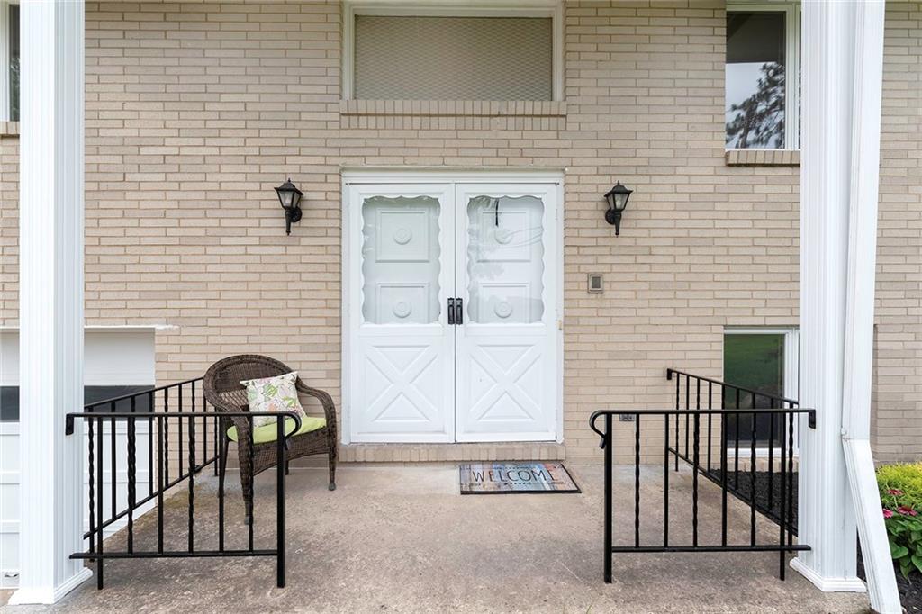 268 Shafer Road Moon Township, PA 15108 - Photo 3 of 25 Gallery Image 3